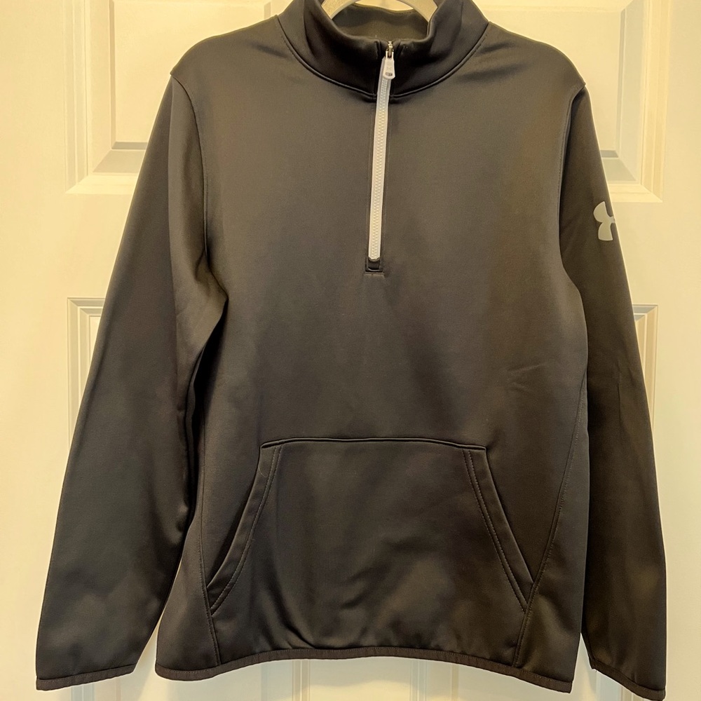 Under Armour Logo 1/2 Zip Black Pull Over Youth Medium